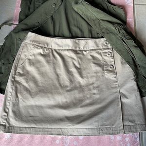 Beige short skirt